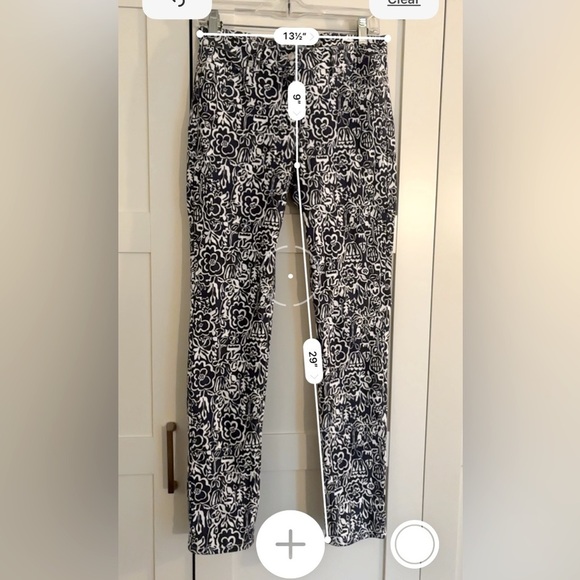 J McLaughlin Denim Pattern Pants Size 6 White and Blue - Picture 4 of 5